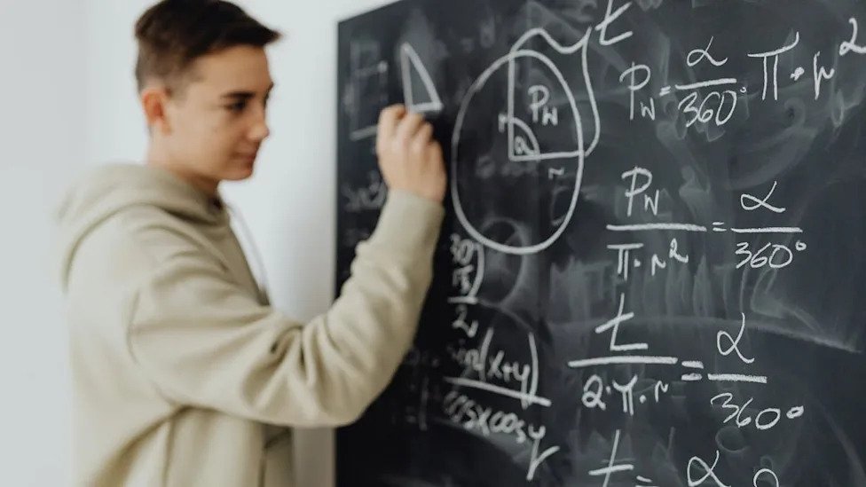 El Reto Educativo de Mexico Fracaso en Matematicas PISA 2025 y sus Consecuencias Financieras