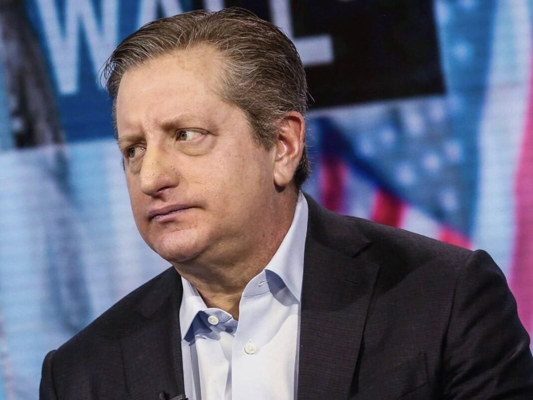 Steve Eisman Advierte Una Crisis Fabricada en el Auge de la Inteligencia Artificial