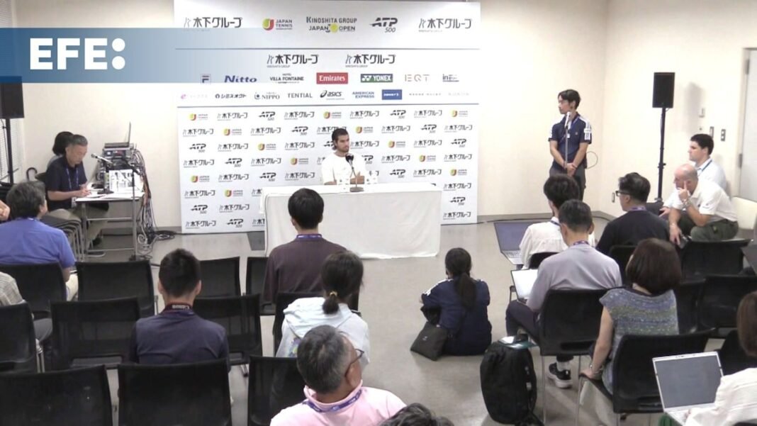 Alcaraz Vence en Reñido Debut en Tokio y Avanza a Octavos Alcaraz Vence en Renido Debut en Tokio y Avanza a Octavos