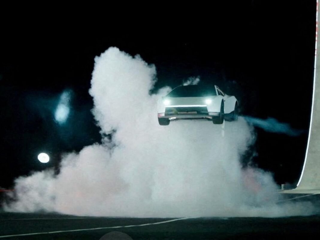 El Nuevo Tesla Roadster Analisis Critico de un Espectaculo Tecnologico con Promesas Incumplidas