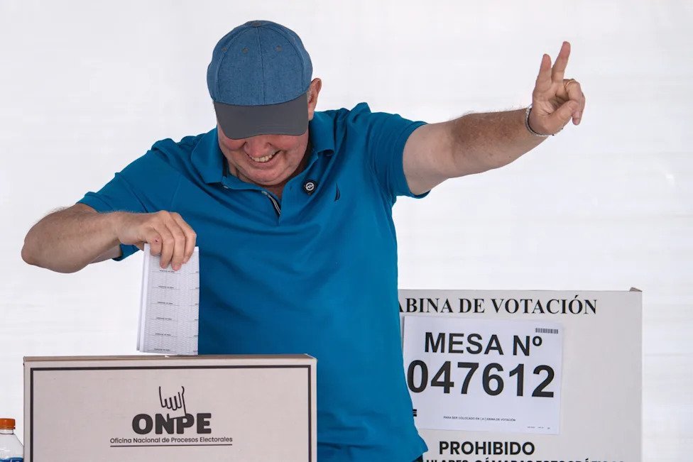 Perú: Rafael López Aliaga y la ‘Confianza’ en Cuestión Frente a las Autoridades Electorales Peru Rafael Lopez Aliaga y la Confianza en Cuestion Frente a las Autoridades Electorales