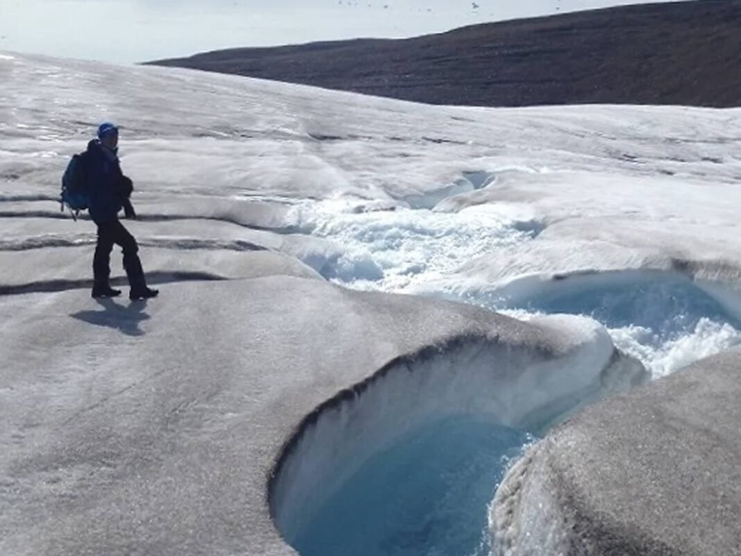 Groenlandia: El ‘Hielo Negro’ Revela Acelerada Crisis Climática en Qaanaaq Groenlandia El Hielo Negro Revela Acelerada Crisis Climatica en Qaanaaq