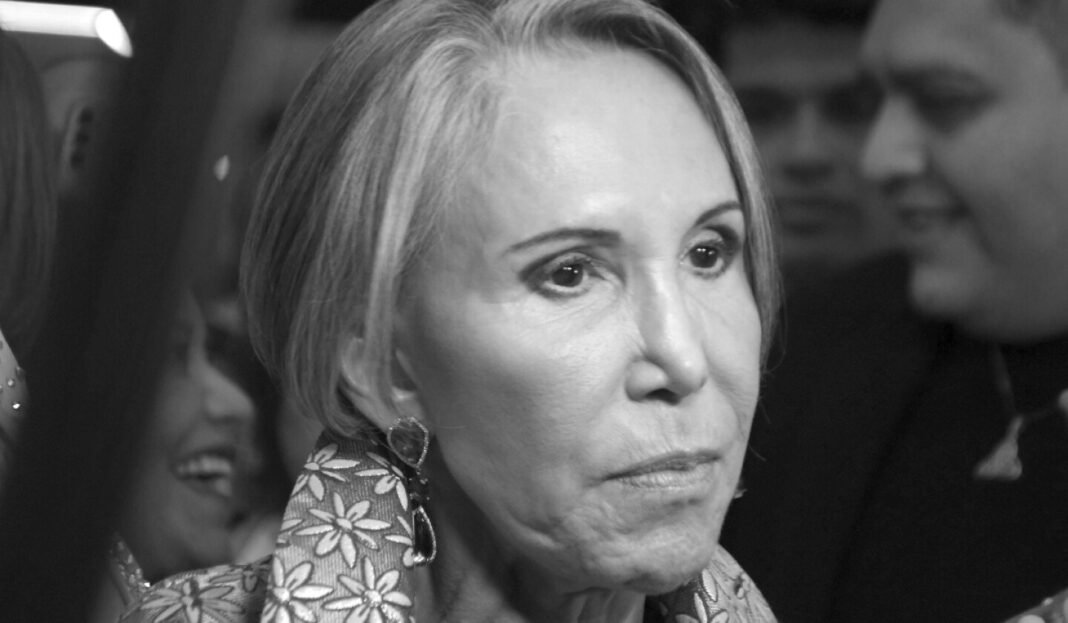 Florinda Meza y el ‘Duelo Continuo’: La Pérdida de un Ser Querido Refleja un Legado Inmarcesible Florinda Meza y el Duelo Continuo La Perdida de un Ser Querido Refleja un Legado Inmarcesible