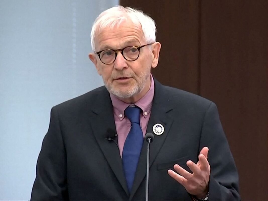 Francis Halzen, Premio Nobel de Física 2026: La Trascendental Búsqueda de Neutrinos de Alta Energía Francis Halzen Premio Nobel de Fisica 2026 La Trascendental Busqueda de Neutrinos de Alta Energia