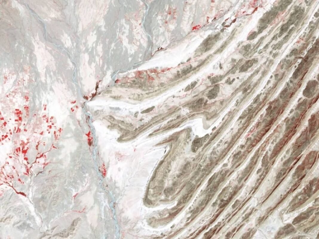 Desvelada desde el Espacio la Colosal Cicatriz Geológica de la ‘Placa India’ Desvelada desde el Espacio la Colosal Cicatriz Geológica de la Placa India
