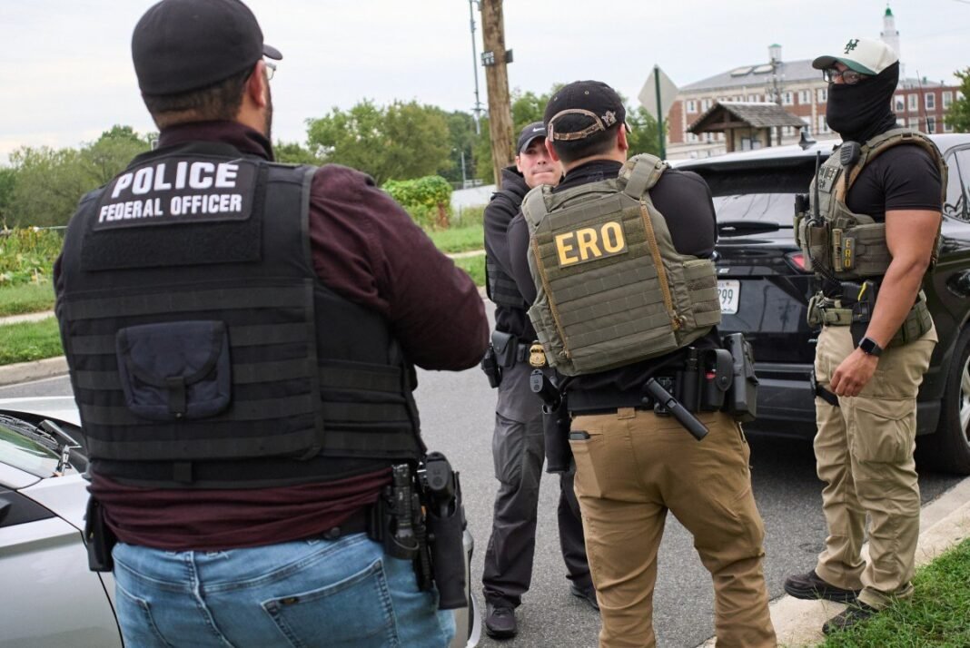 Restricciones de ICE: Control Migratorio y la Seguridad en ‘Detenciones Vehiculares’ Restricciones de ICE Control Migratorio y la Seguridad en Detenciones Vehiculares