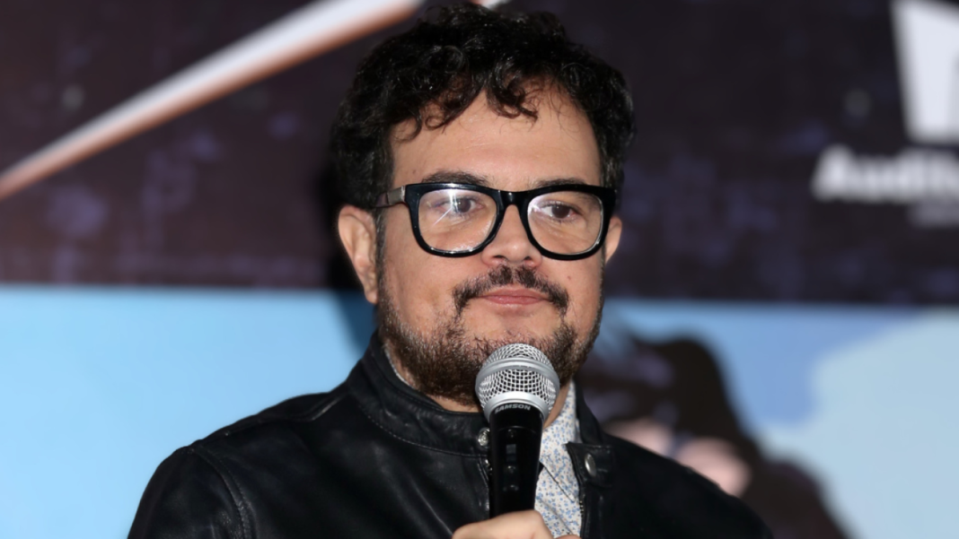 Aleks Syntek Rompe el Silencio: La Verdad Tras una Crisis de Salud Mental en el Escenario Público Aleks Syntek Rompe el Silencio La Verdad Tras una Crisis de Salud Mental en el Escenario Publico