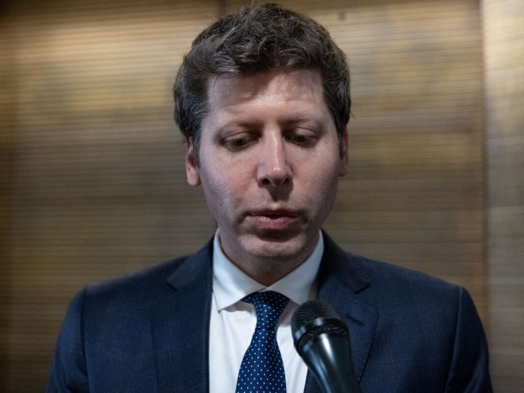 La Profecía de Sam Altman: IA entre el Auge Económico y el Riesgo Existencial La Profecia de Sam Altman IA entre el Auge Economico y el Riesgo Existencial