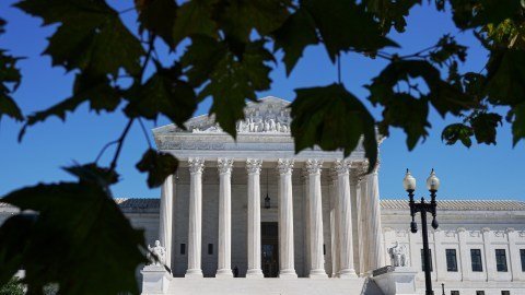 La Suprema Corte de EE.UU. Deliberara Sobre la Detencion Migratoria sin Audiencia de Fianza Implicaciones Globales