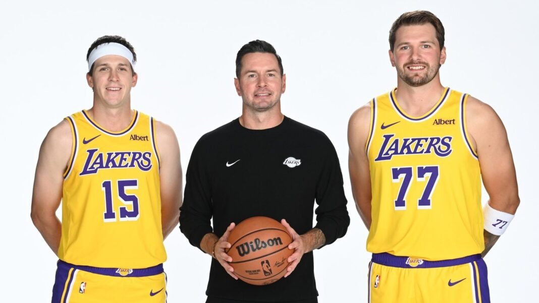 La osada proclama de JJ Redick sobre los Lakers: ¿Un equipo ‘de nivel de campeonato’ en la era post-LeBron? La osada proclama de JJ Redick sobre los Lakers Un equipo de nivel de campeonato en la era post LeBron